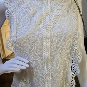 Elegant White Lace Sleeveless Top